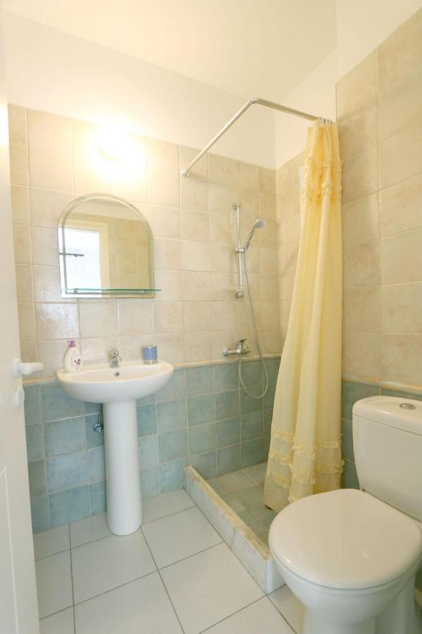 Victor Apartment Пафос Екстер'єр фото